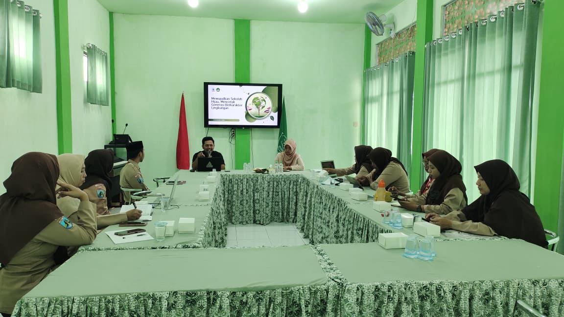 Workshop Peningkatan Mutu Guru: Langkah Nyata Menuju Madrasah Adiwiyata