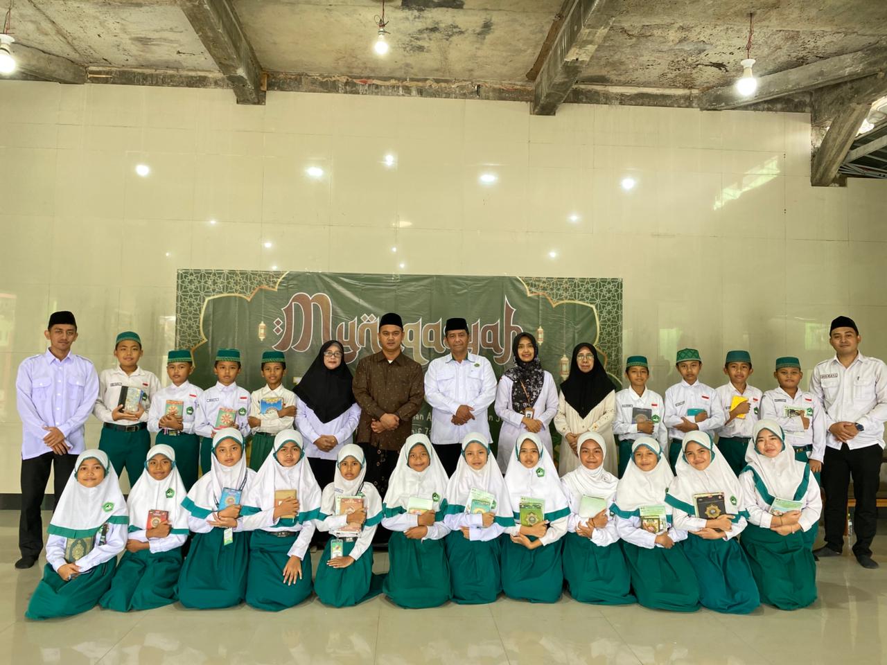 MI Ar-Roudhoh Laksanakan Munaqasah Tahfidz Al-Qur’an Bersama Tim Penguji Kementerian Agama Kabupaten Jember