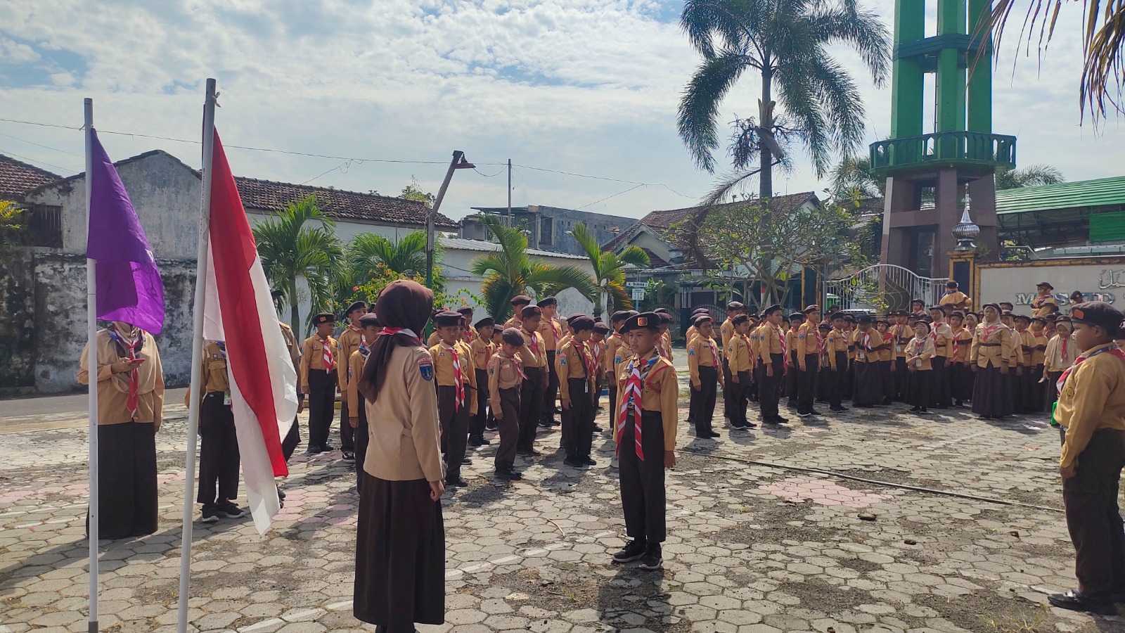 Kegiatan Ekstrakurikuler Pramuka MI Ar Roudhoh Rutin Dilaksanakan Setiap Hari Sabtu